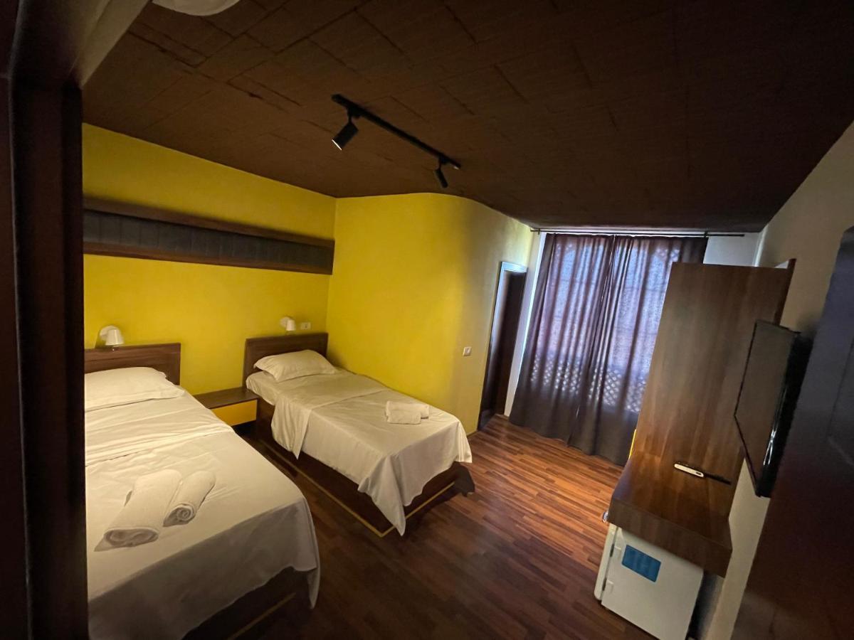 Hotel Hiserra Prizren Exterior foto