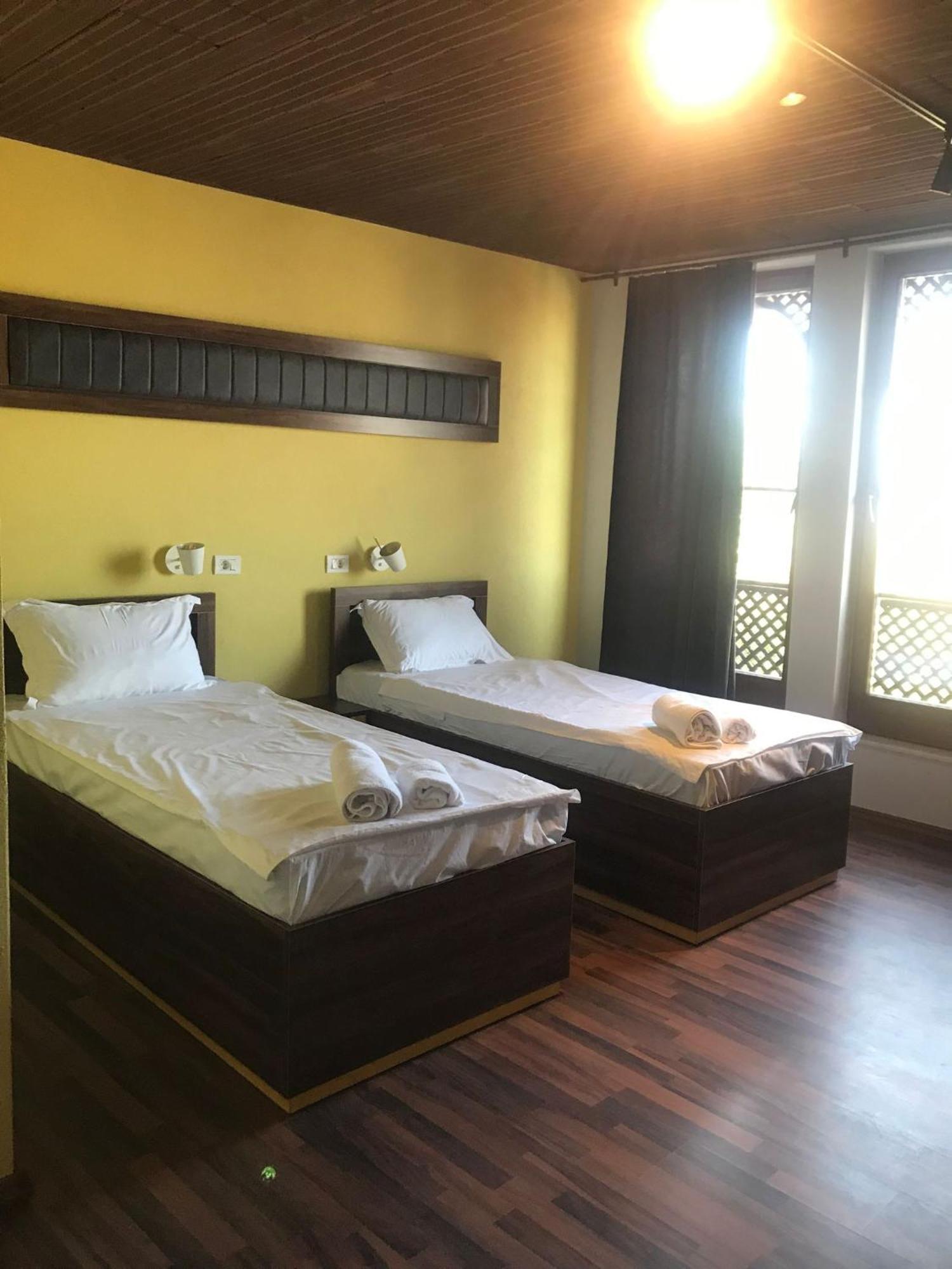 Hotel Hiserra Prizren Exterior foto