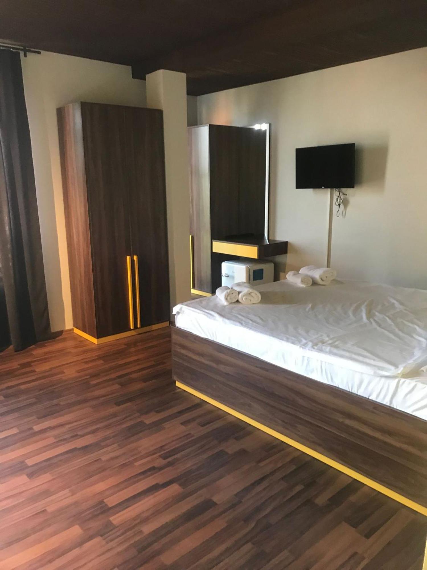 Hotel Hiserra Prizren Exterior foto